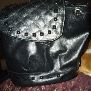 Bucket bag backpack